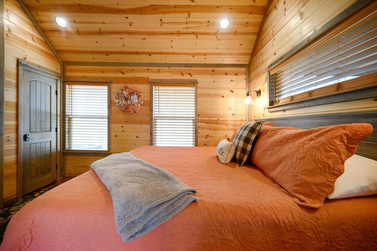 Convenient Romantic Hot Tub Bbq 3-Night Special! Брокен-Боу Экстерьер фото
